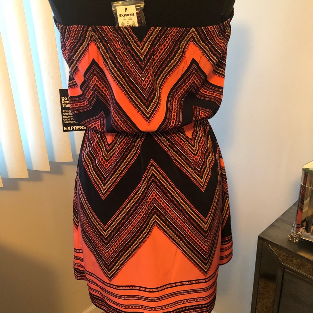 Express Dress - Picture 2 of 3